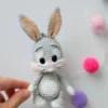 Tradução Coelho Perna Longa - Amigurumi